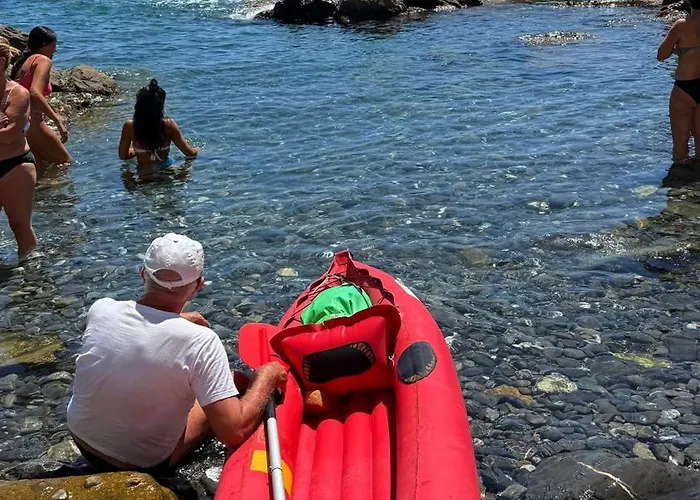 Dalla Spiaggetta A Quinto * Genova